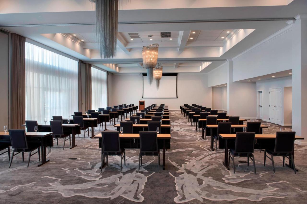 Hotel By Marriott New York Long Island East End Riverhead