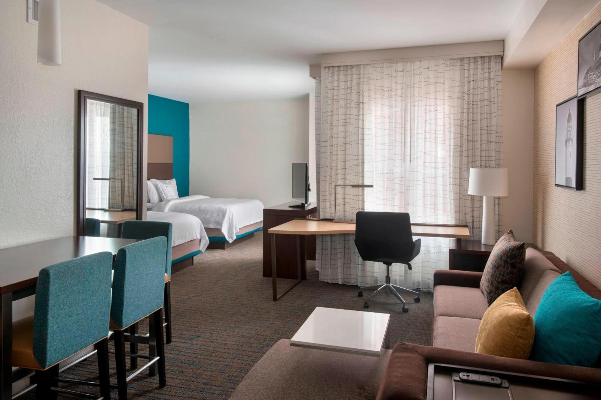 By Marriott New York Long Island East End Hotel 3*