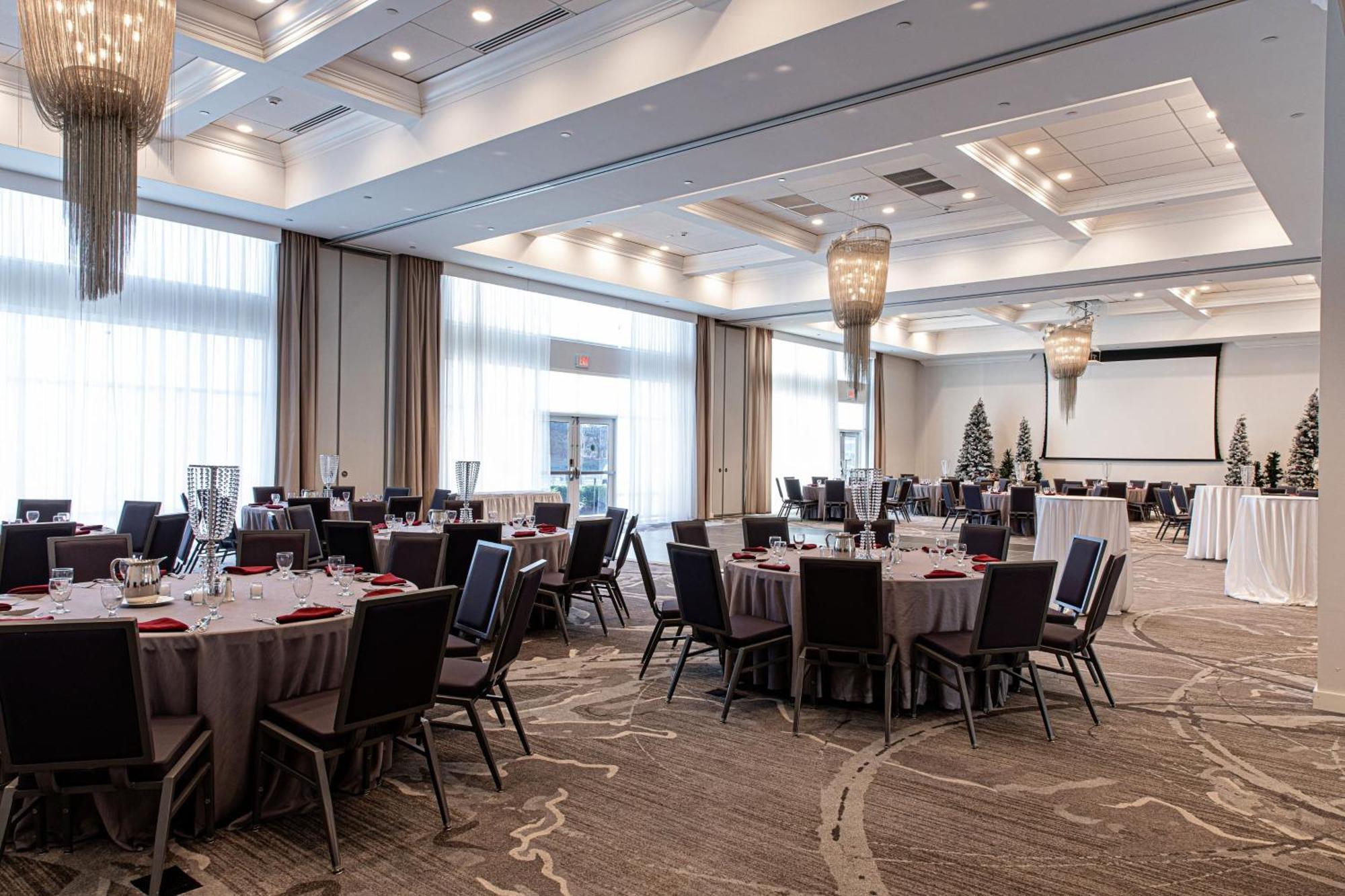 Hotel By Marriott New York Long Island East End