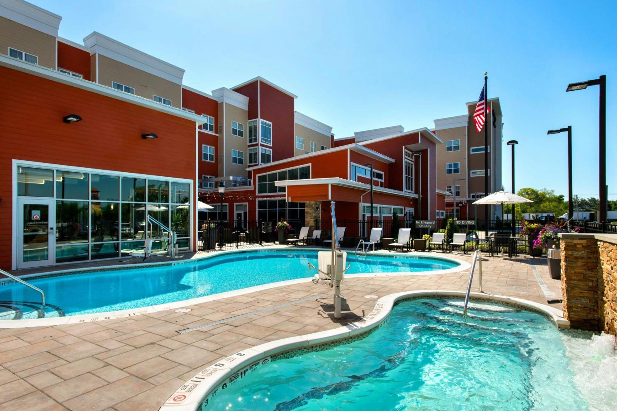 By Marriott New York Long Island East End 3* Riverhead